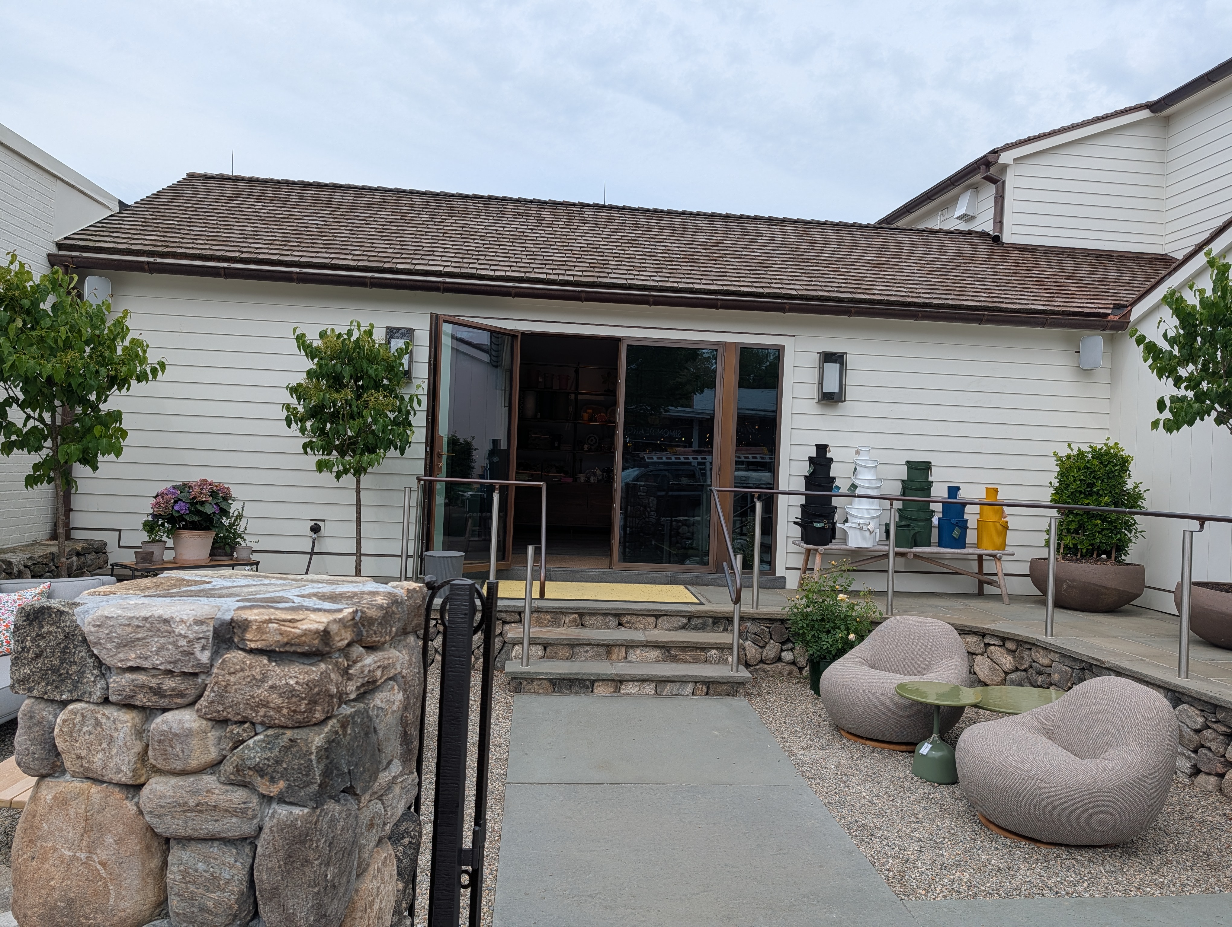 Finished exterior electrical project at a commercial property